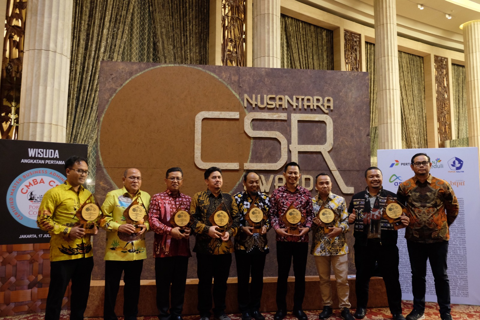 PLN UIP KLT Raih Dua Penghargaan Nusantara CSR Award 2024