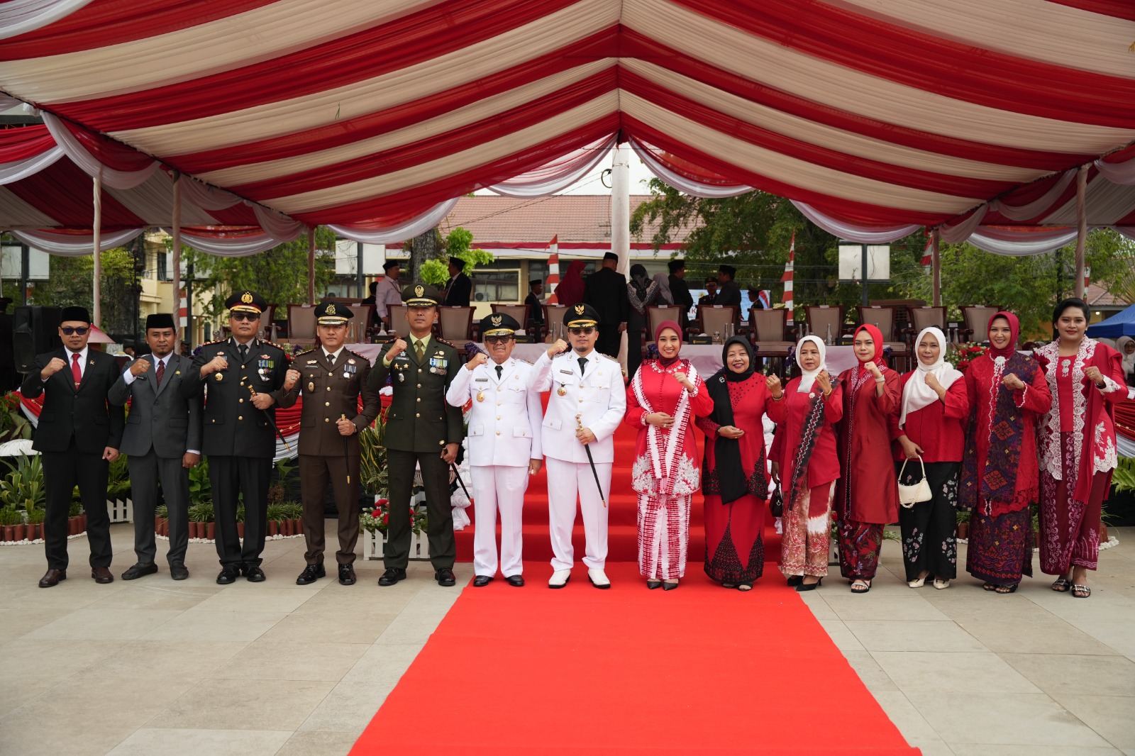 Bupati HST Pimpin Upacara Peringatan HUT RI ke-79 di Lapangan Dwi Warna Barabai