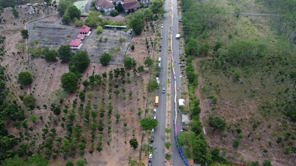 Sasirangan Terpanjang di Dunia Warnai Meratus Geopark Carnival