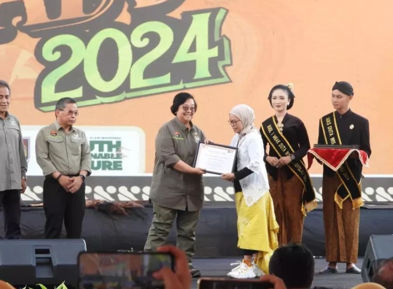 Gubernur Kalsel Terima Anugerah Konservasi Alam dari Kementerian LHK