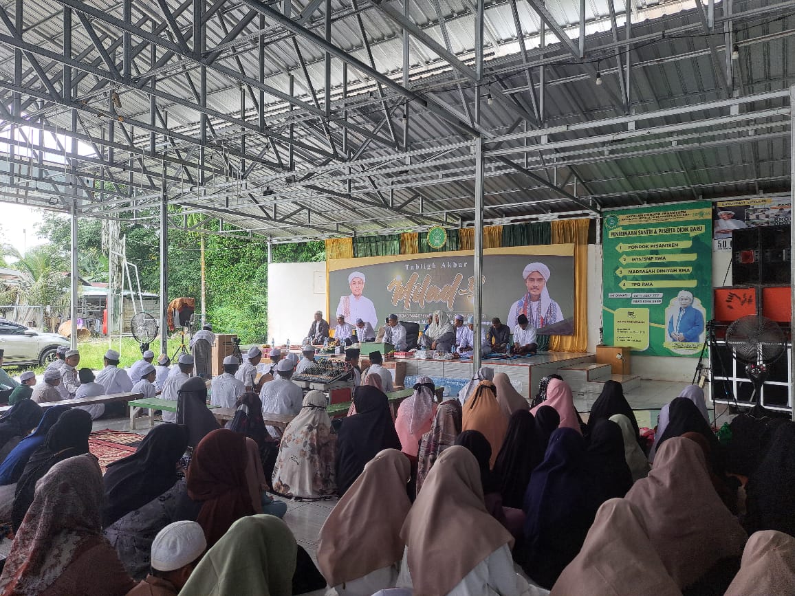 Tabligh Akbar Milad ke-5 Pondok Pesantren RMA: Guru Fahkhruddin Nur dan kiyai  Muhari Hadirkan Tausiyah Penuh Makna