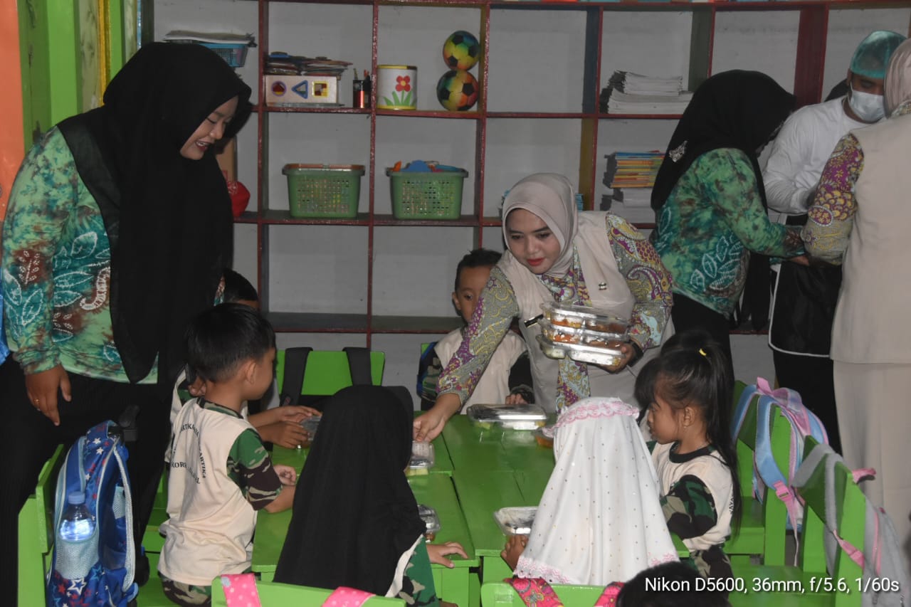 Anak Usia Dini di TK Kartika V-25 Nikmati Makan Bergizi, Persiapan Menuju Peluncuran Program MBG