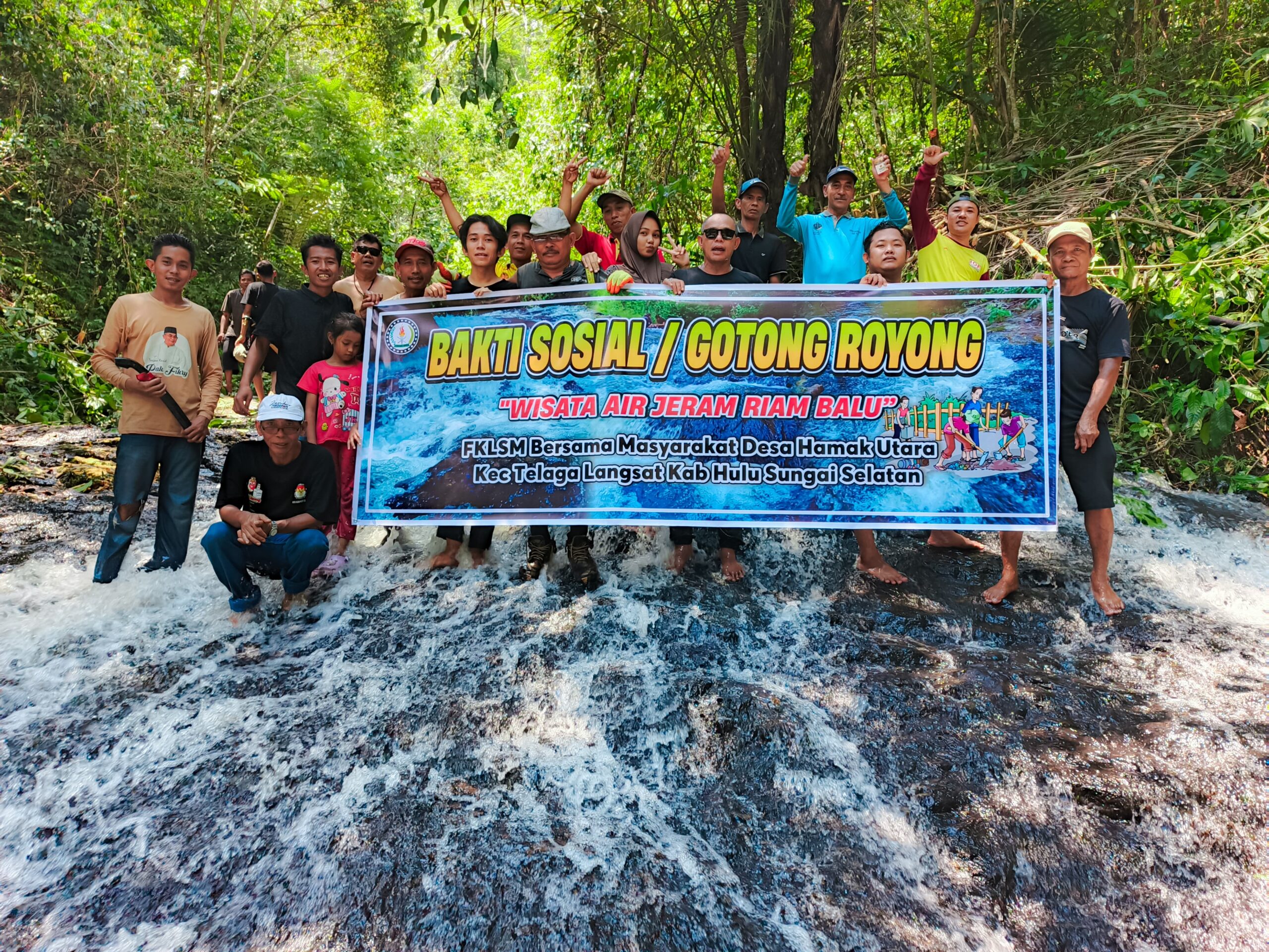 Gotong Royong Warga dan FKLSM HSS Buka Akses ke Wisata Tersembunyi