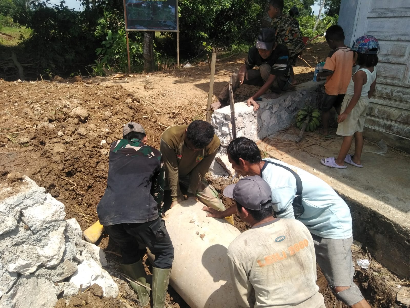 Jalan TMMD 1030 Meter di HST Capai Tahap Pemasangan Gorong-Gorong