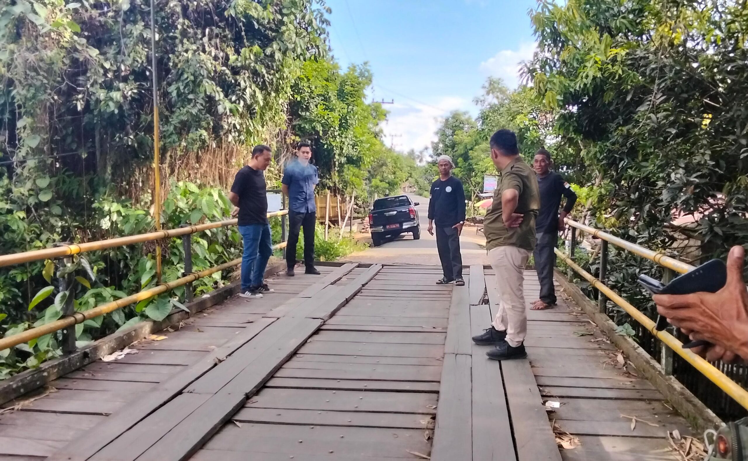 Bupati HST Tinjau Langsung Kondisi Jembatan Rusak di 3 Kecamatan