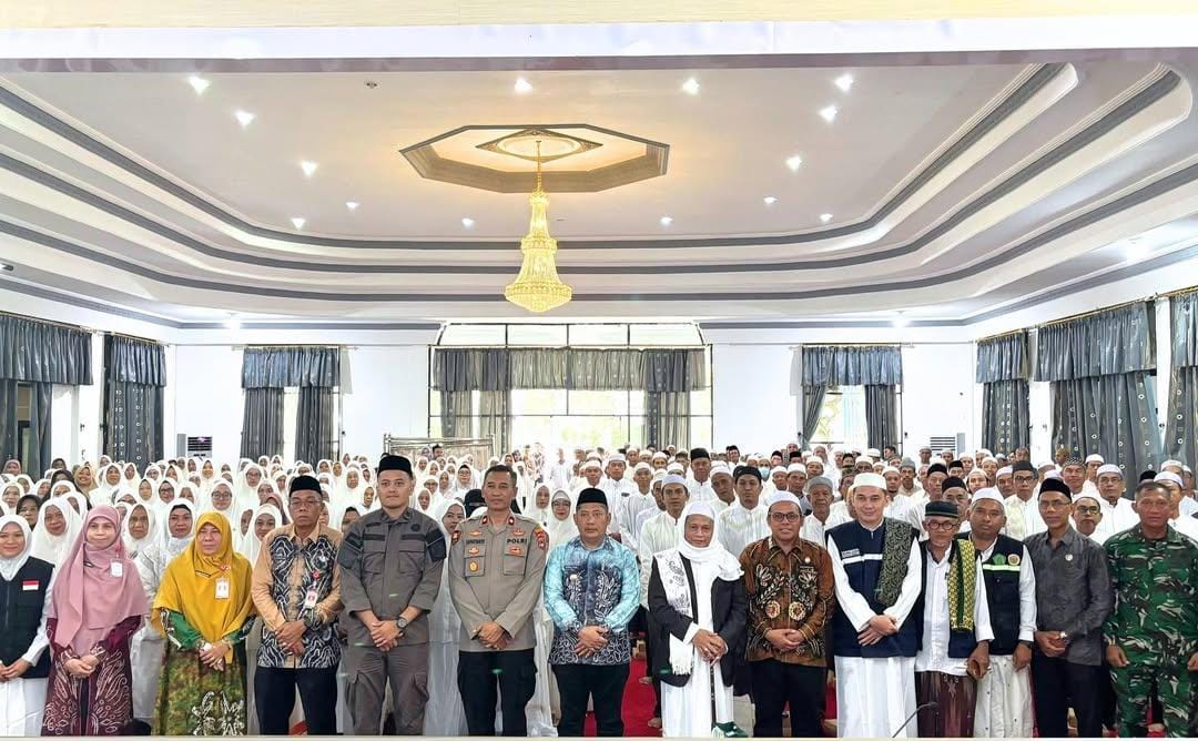Pelepasan Jemaah Haji di HST, Bupati: “Mantapkan Niat dan Ikuti Arahan”