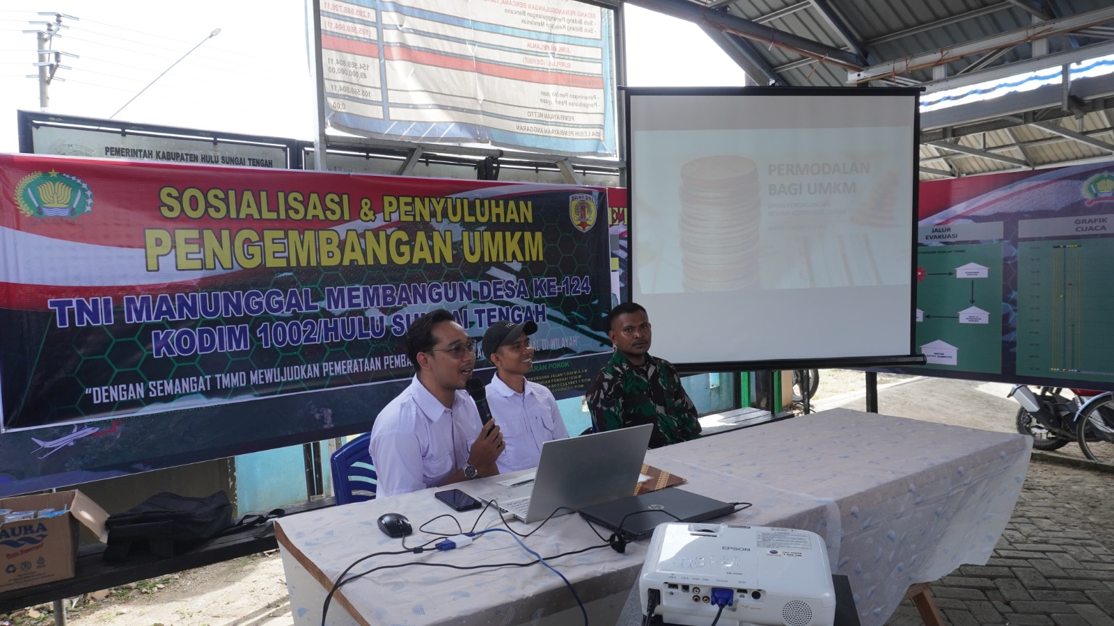 Dorong UMKM Haruyan Maju, TMMD Kodim HST Ajak Dinas Perdagangan Gelar Penyuluhan