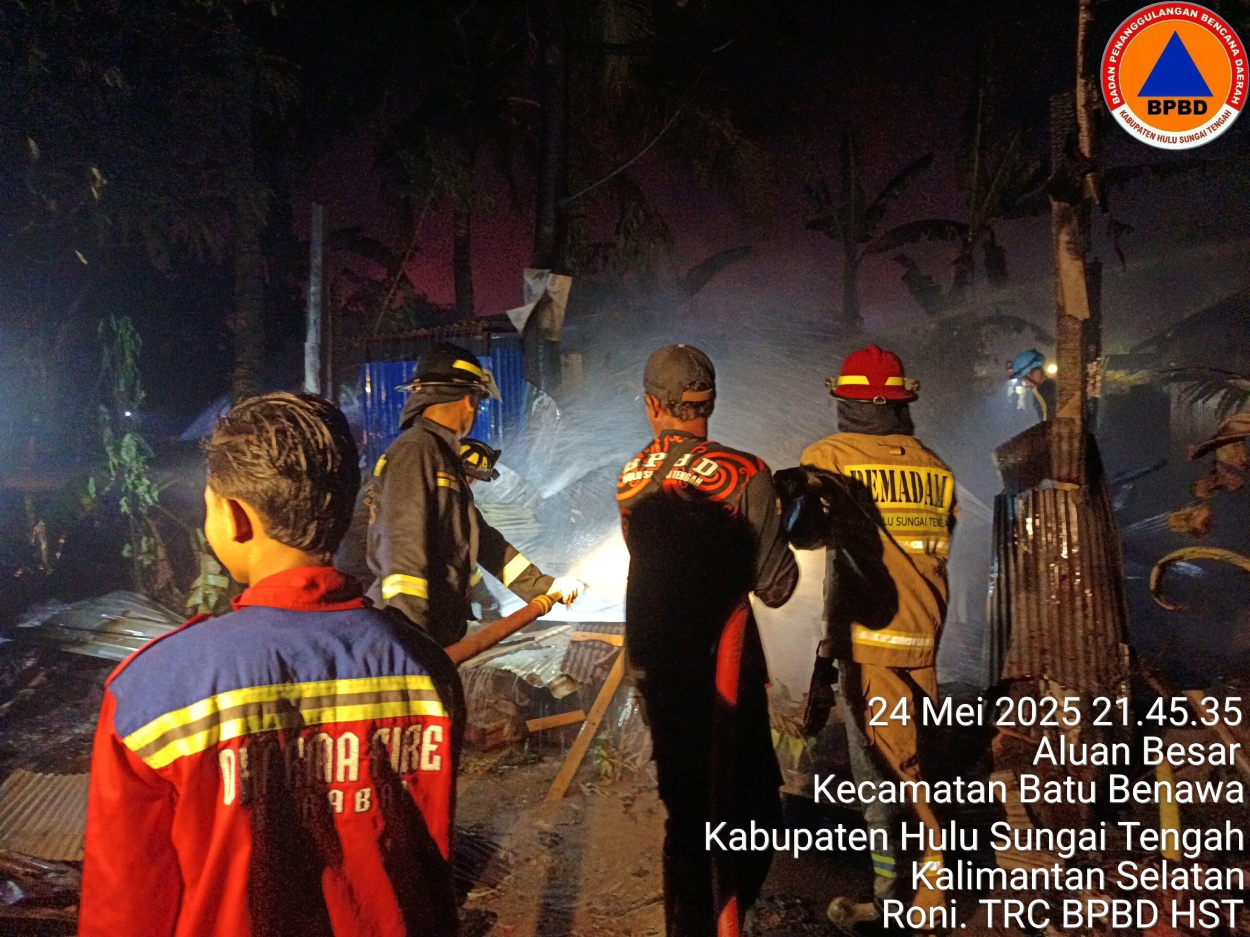 Satu Rumah Warga Aluan Besar Ludes Terbakar