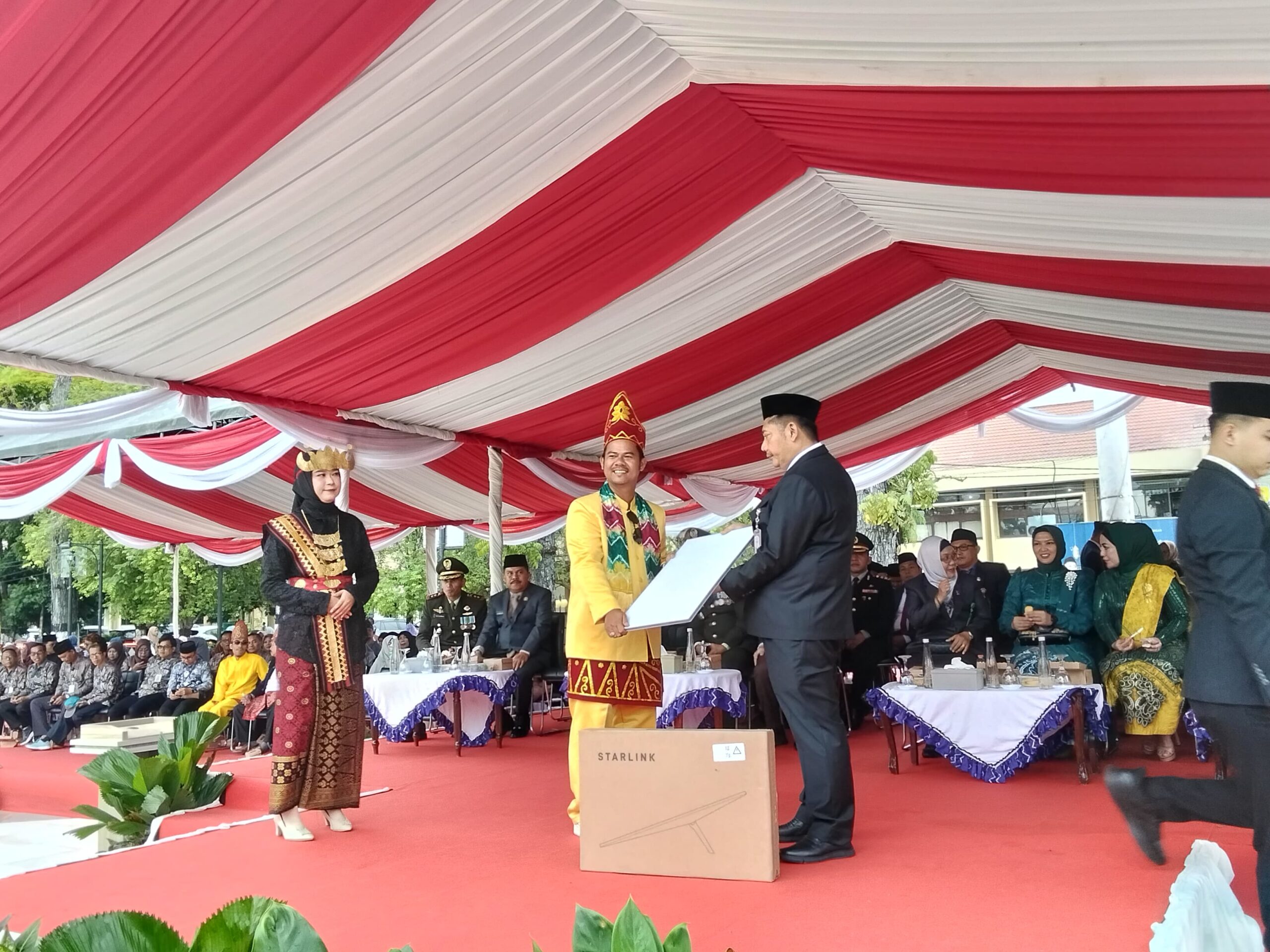 Semarak Hardiknas 2025 di HST, Pemerataan Akses Pendidikan dan Nuansa Adat Warnai Perayaan