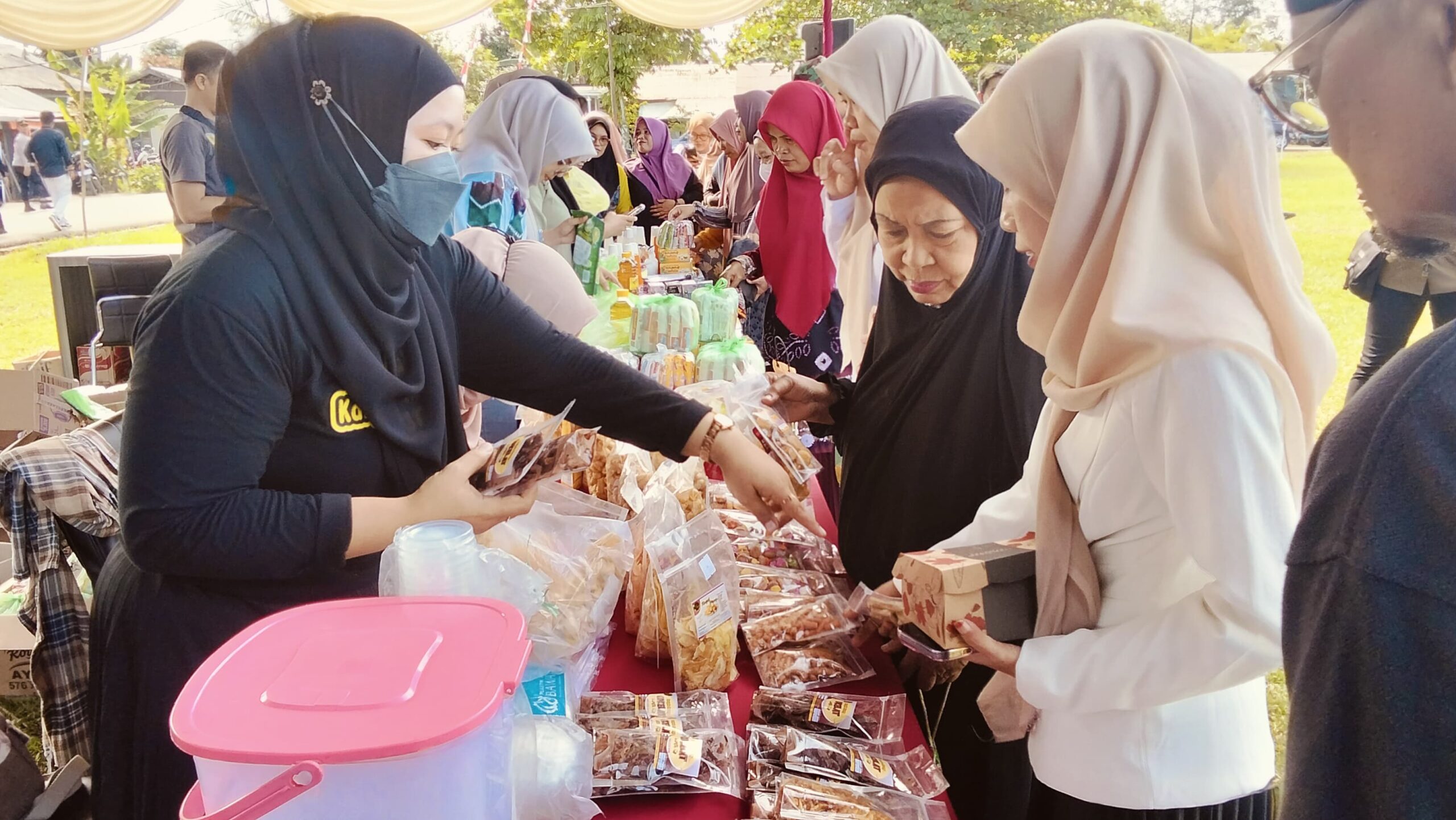 Penutupan TMMD ke 142 di HST Dimeriahkan Bazar Murah