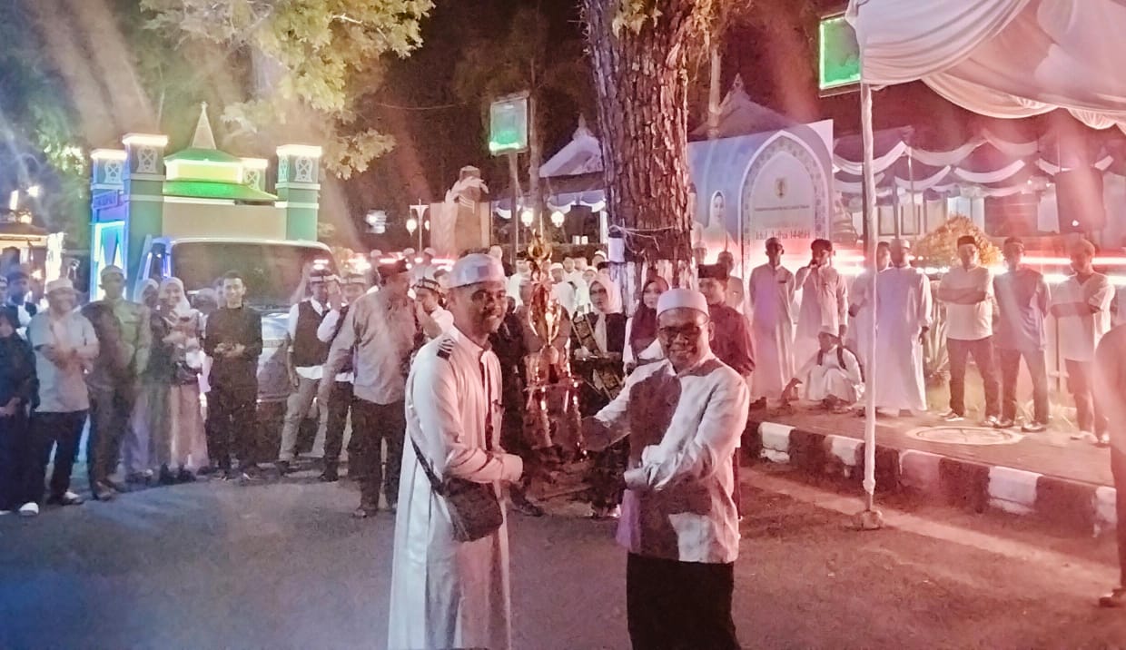Masjid At-Taqwa Banua Jingah dan Sekda HST Raih Juara Pertama Pawai Takbiran Idul Adha