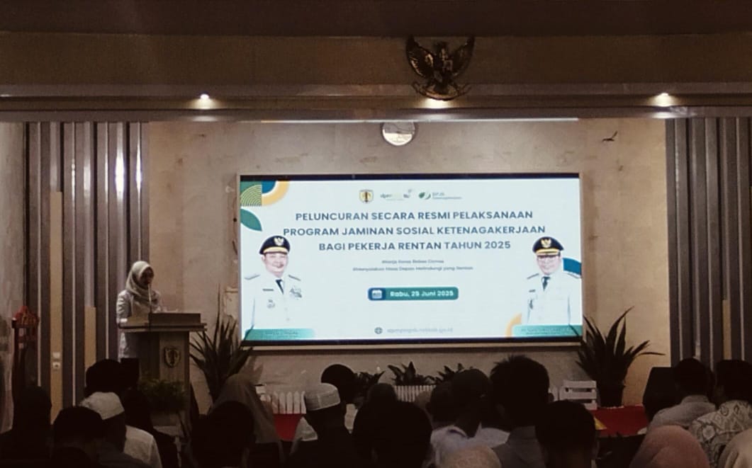 DPMPTSPTK HST Targetkan 50 Ribu Pekerja Rentan Jamsostek Tahun 2025