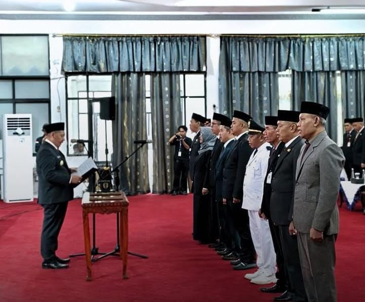 Samsul Rizal Lantik Pejabat Baru, Tegaskan Komitmen Perbaikan Layanan Publik