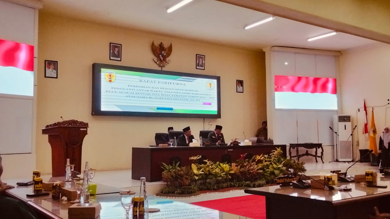 Tajudin Pimpin Paripurna Pelantikan Hj Suryatin Hidayah Sebagai PAW DPRD HST