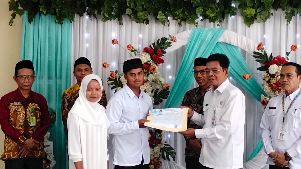 Dukcapil HST Dukung Nikah Massal Kemenag dengan Layanan Dokumen Kependudukan Lengkap
