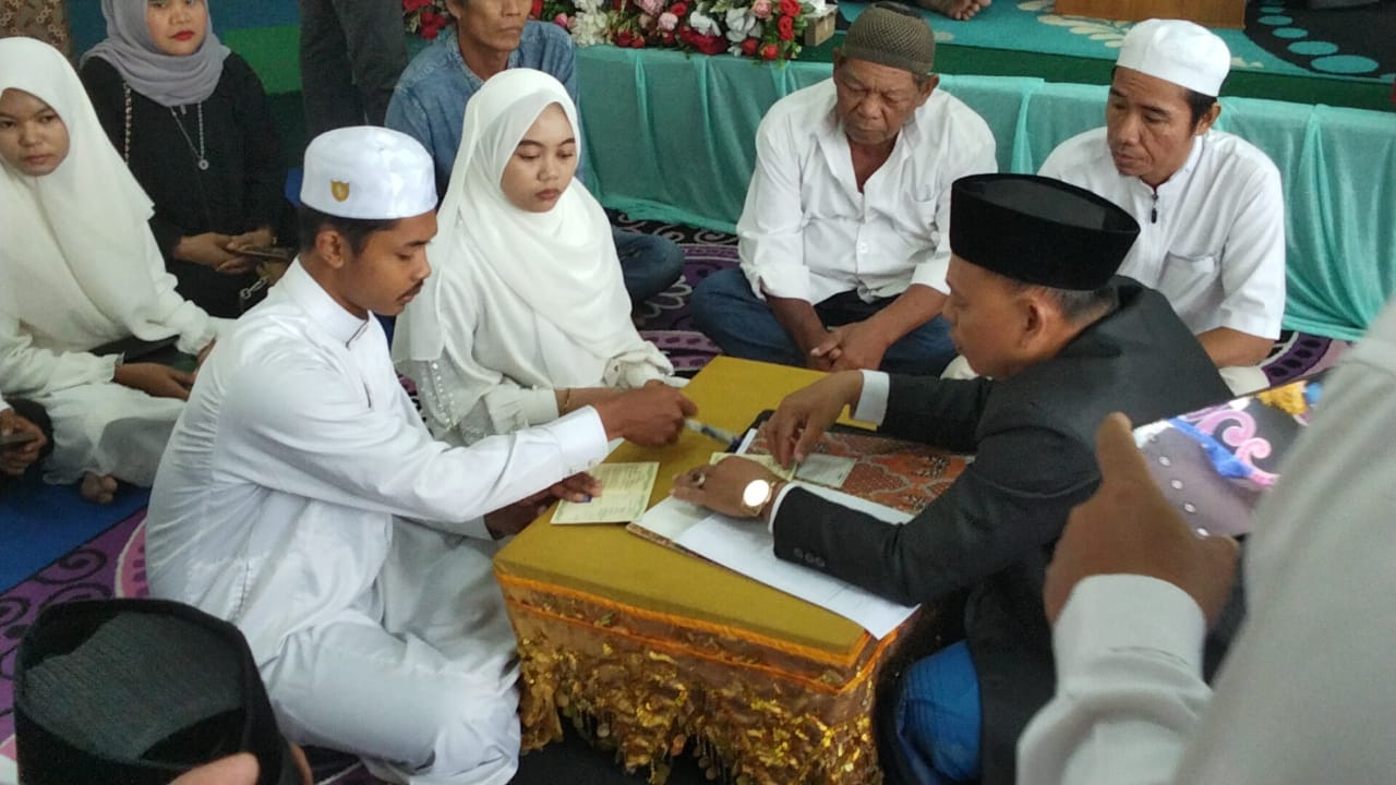 Barakallah! Kemenag HST Sukses Gelar Nikah Massal, 18 Pasangan Resmi Jadi Suami Istri