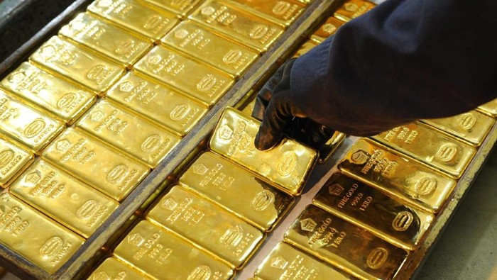 Jelang Akhir Pekan, Emas Antam Lepas Rp1,934 Juta/Gram
