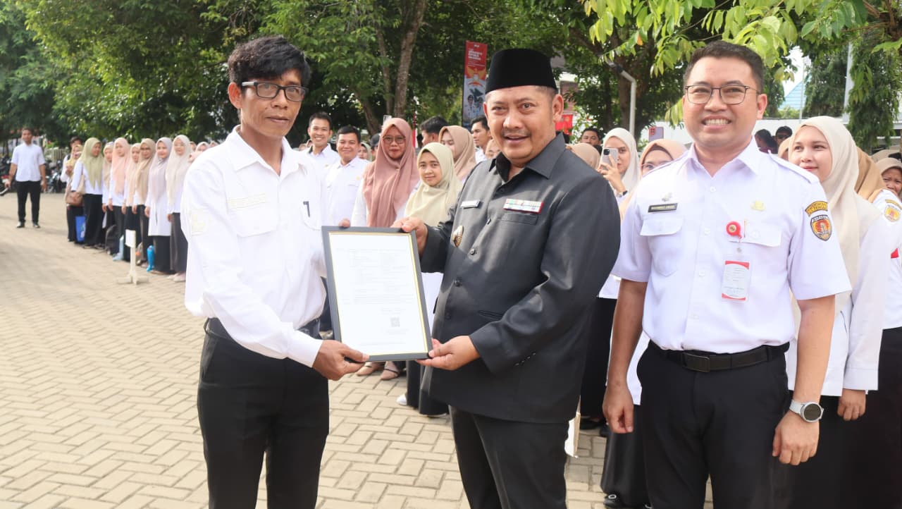 384 PPPK Guru HST Terima SK Kenaikan Gaji Berkala Pertama