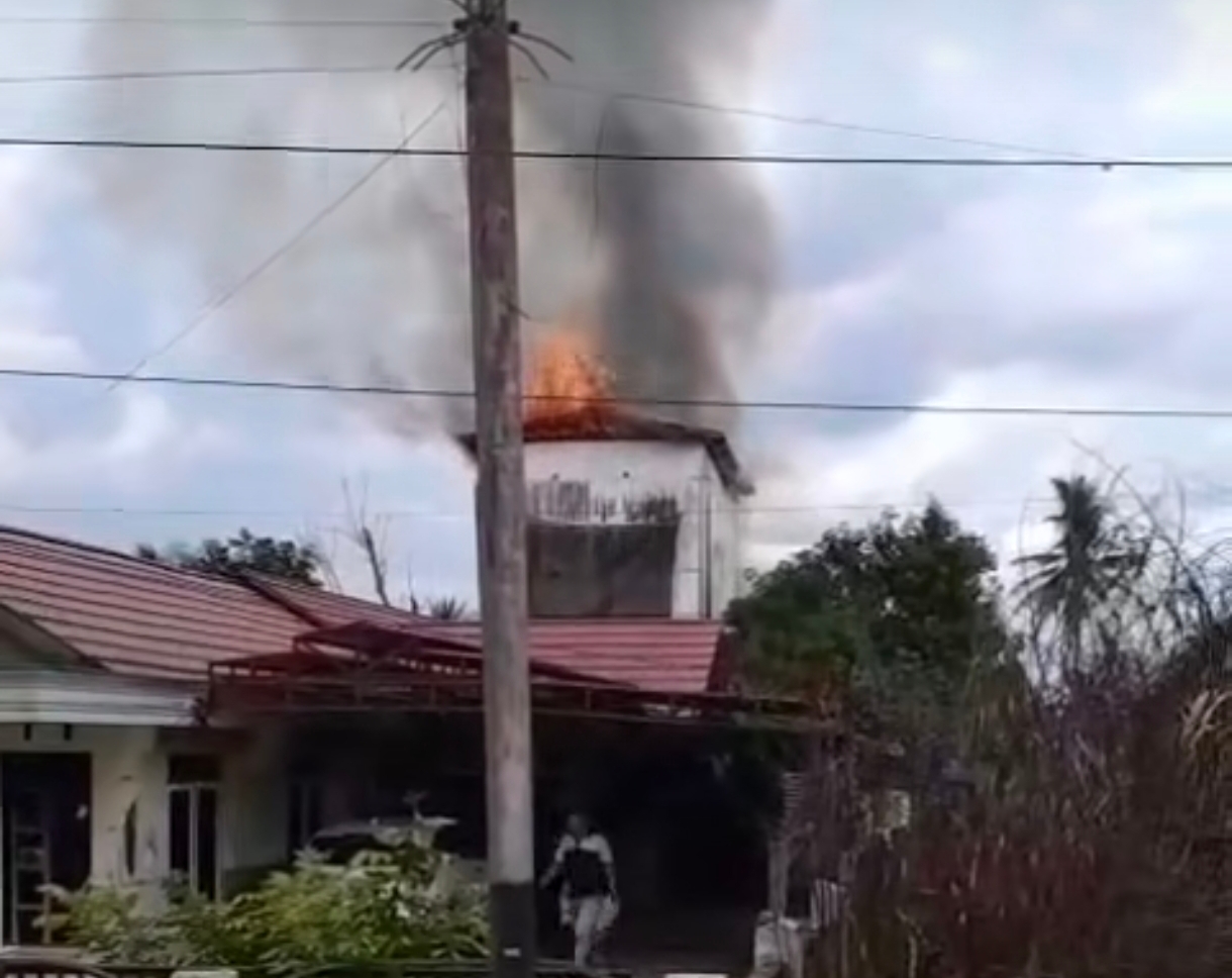 Empat Kejadian Kebakaran Beruntun di HST, Rumah Hingga Bangunan Sarang Watet Ludes