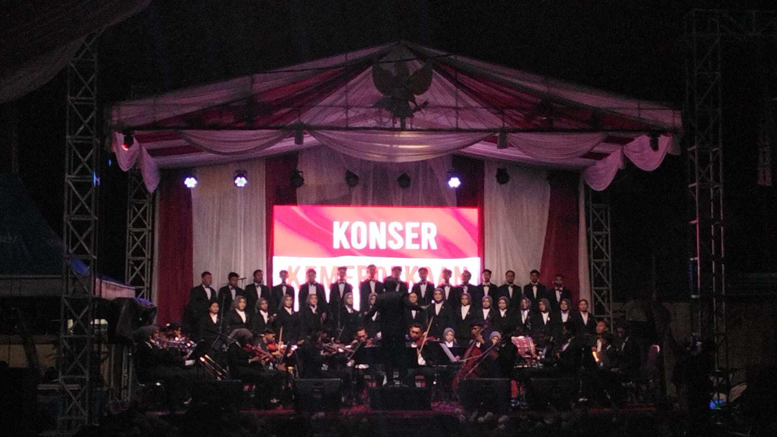 Malam Peringatan HUT RI ke-80, Pemkab HST Persembahkan Konser Kemerdekaan