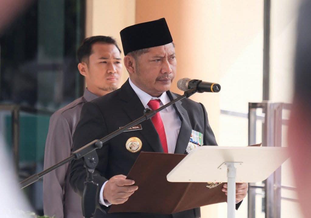 Dorong ASN Profesional dan Berintegritas, Bupati HST Lantik 94 PPPK dan PNS