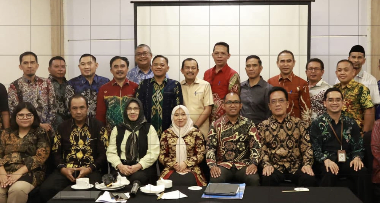Lewat Pra-Evaluasi SAKIP 2025, Bupati Tanah Bumbu Tegaskan Komitmen Perkuat Akuntabilitas