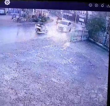 Kecelakaan di Simpang 3 Pajukungan HST, Seorang Ibu Terpental saat Gendong Anak